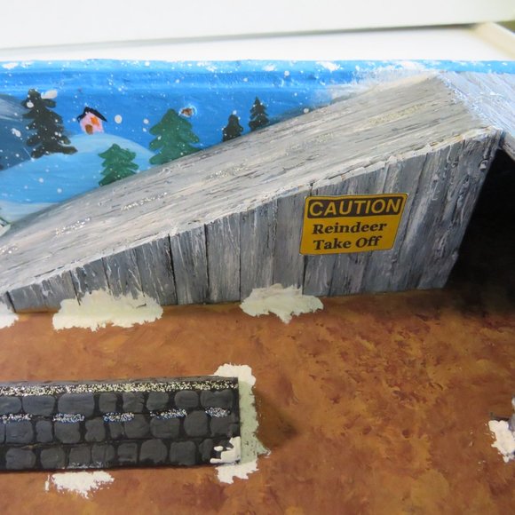 Santa's REINDEER BOOT CAMP where reindeer learn to fly [imaginary play] 80%wood - Picture 8 of 16